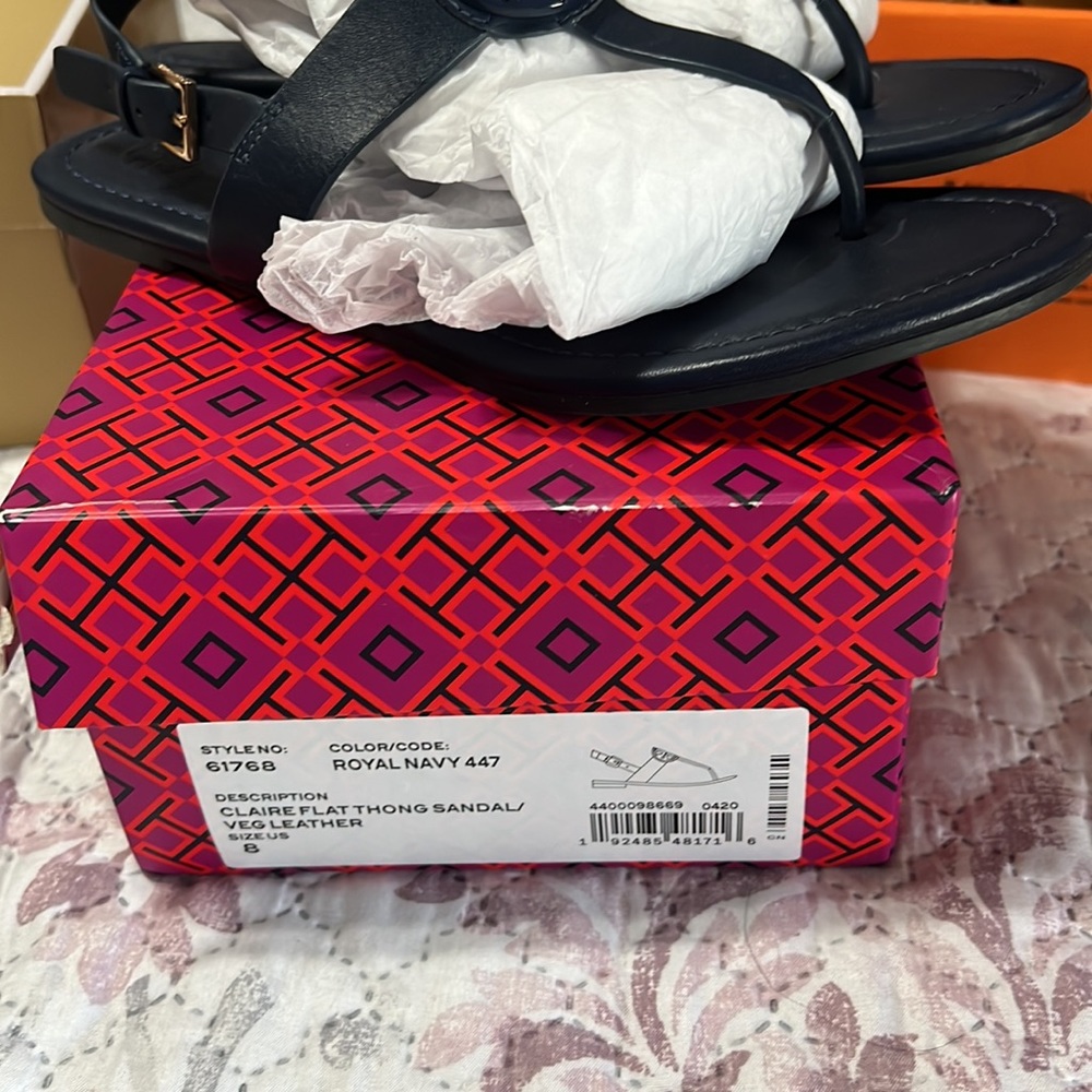 Tory Burch Navy Blue Leather Logo Thong Sandals with Gold Emblem - Picture 4 of 8